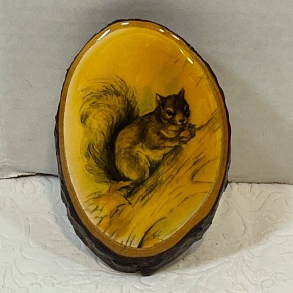 VTG Decoupage Squirrel Acorn on Log Slice Wood Bark Hanging Wall Decor 2.5"x4" - Picture 1 of 8